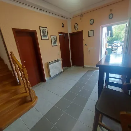 Gostinjska kuća Mg 3*