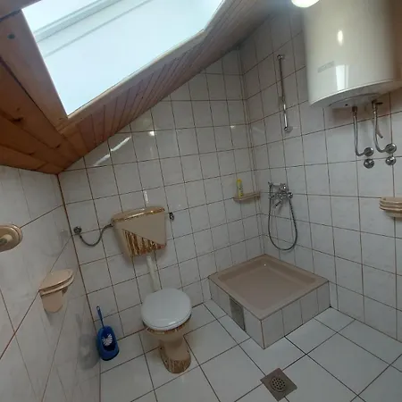 Mg Gostinjska kuća 3*